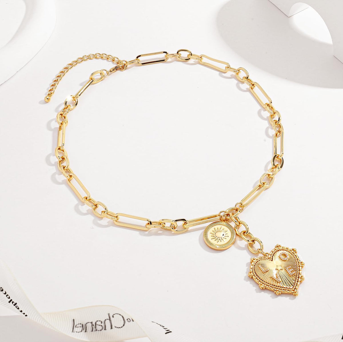 CLASSYZINT Collar con colgante de cabeza de león y moneda de corazó...
